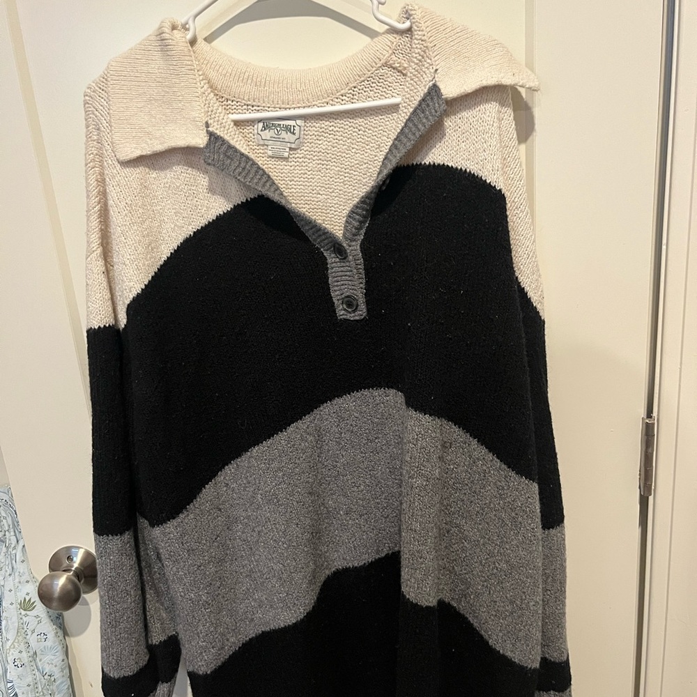 American Eagle Outfitters Black and Gray V-Neck Sweater Dress